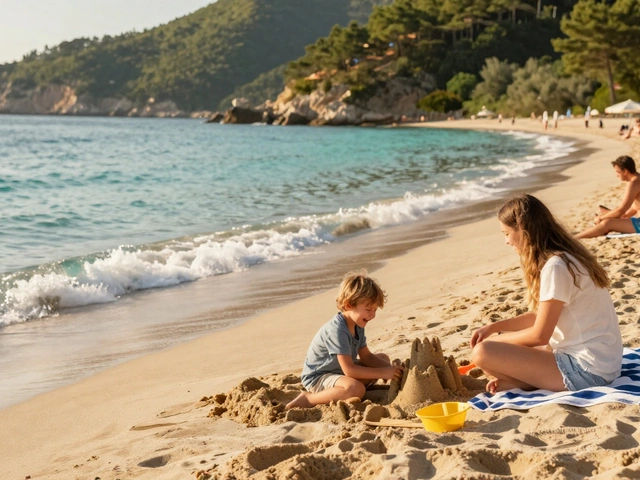 Куда поехать отдыхать летом 2024 в России на море: лучшие пляжи и города